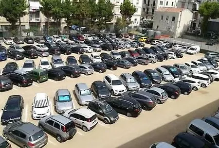 Pirandello House Apartamento *