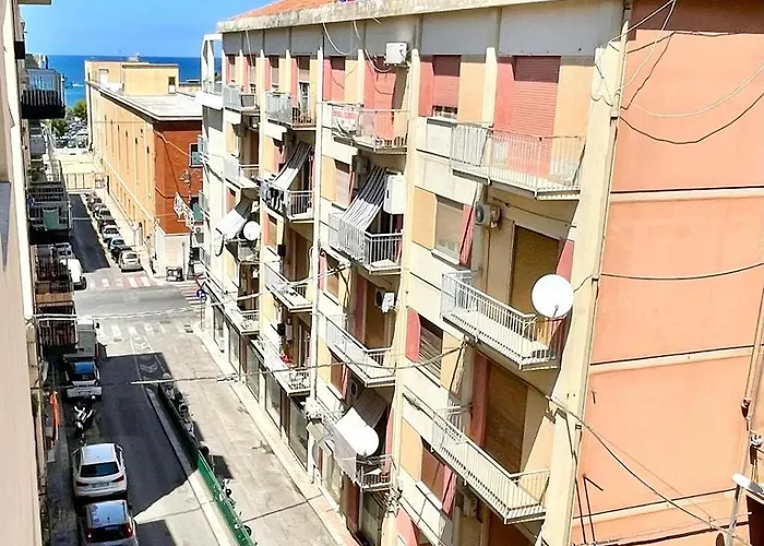 Pirandello House Апартаменти *